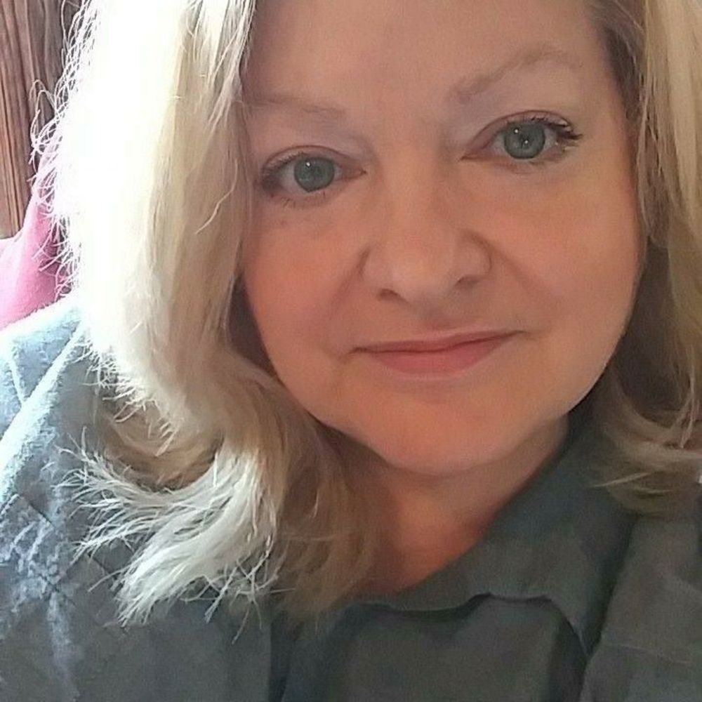 Meet your Posher, Ruth - Picture 2 of 2